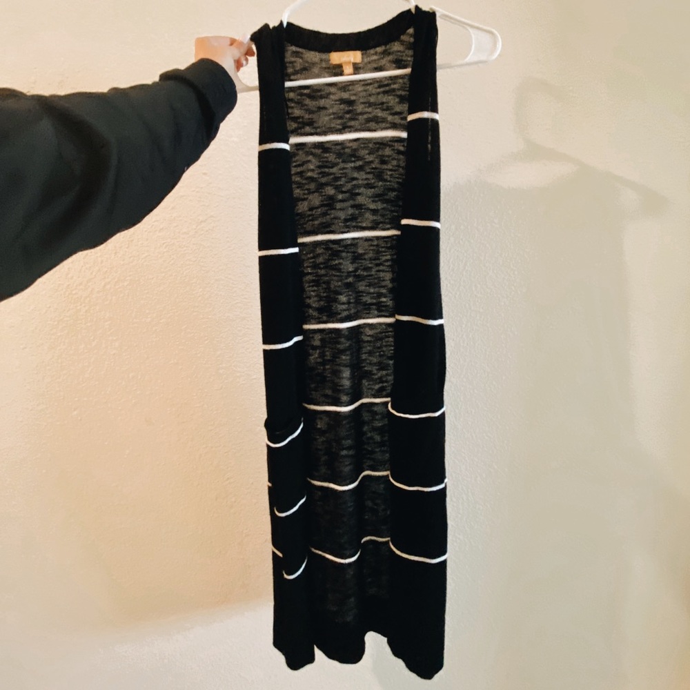 Striped Sleeveless Cardigan